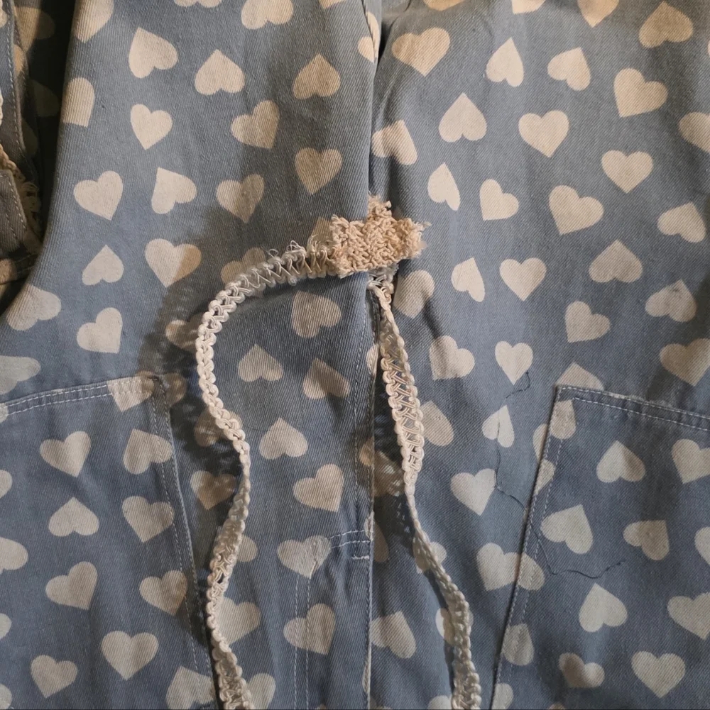 POL Blue and Cream Heart Patterned Jeans - Picture 5 of 7